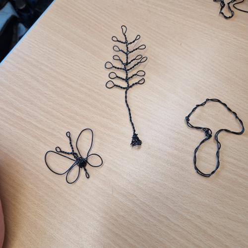 Drahtfiguren 2a 2024