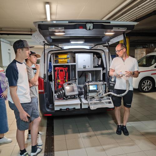 Besuch Rotes Kreuz 4a 2024